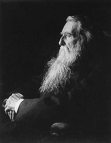 http://georgemacdonald.info/john_ruskin_1894.jpg